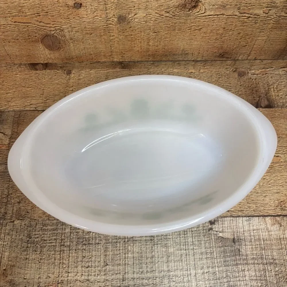 Vintage 1960’s Glasbake Green Daisy Milk Glass 1 Quart Oval Casserole J235